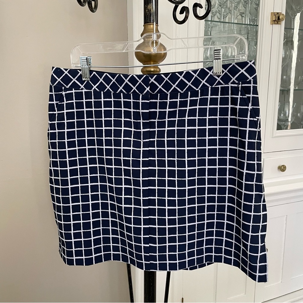 Izod Golf Skort Womens 6 Navy Blue White Check Pockets SwingFlex Golfer NWT